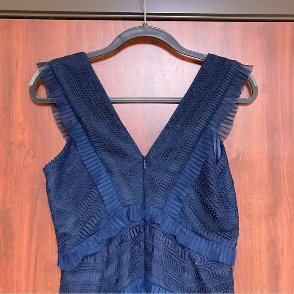 BARDOT Kristen Lace Sheath Dress Navy Size 6 - Picture 6 of 9